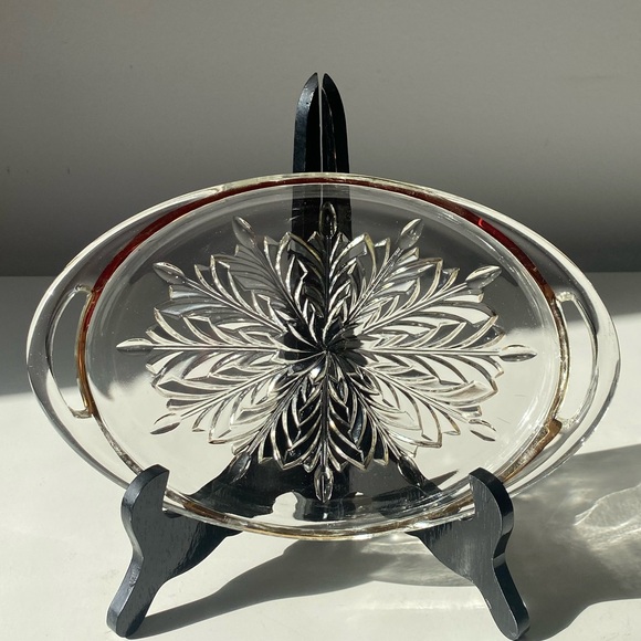 Vintage 10” Jeannette Glass Oval Serving Tray with Gold Trim - Feather Pattern - Picture 8 of 12